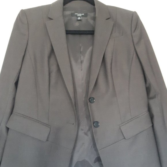 Ann Taylor classic fit lightweight blazer - Picture 1 of 4